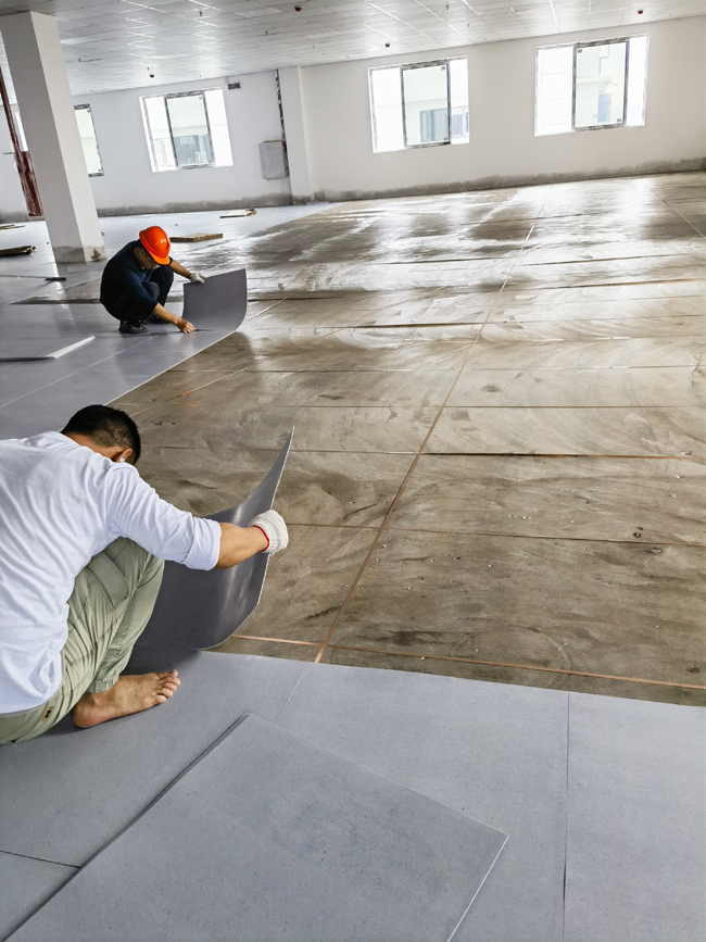 深圳华邦静电龙PVC 永久性导静电地板施工艺